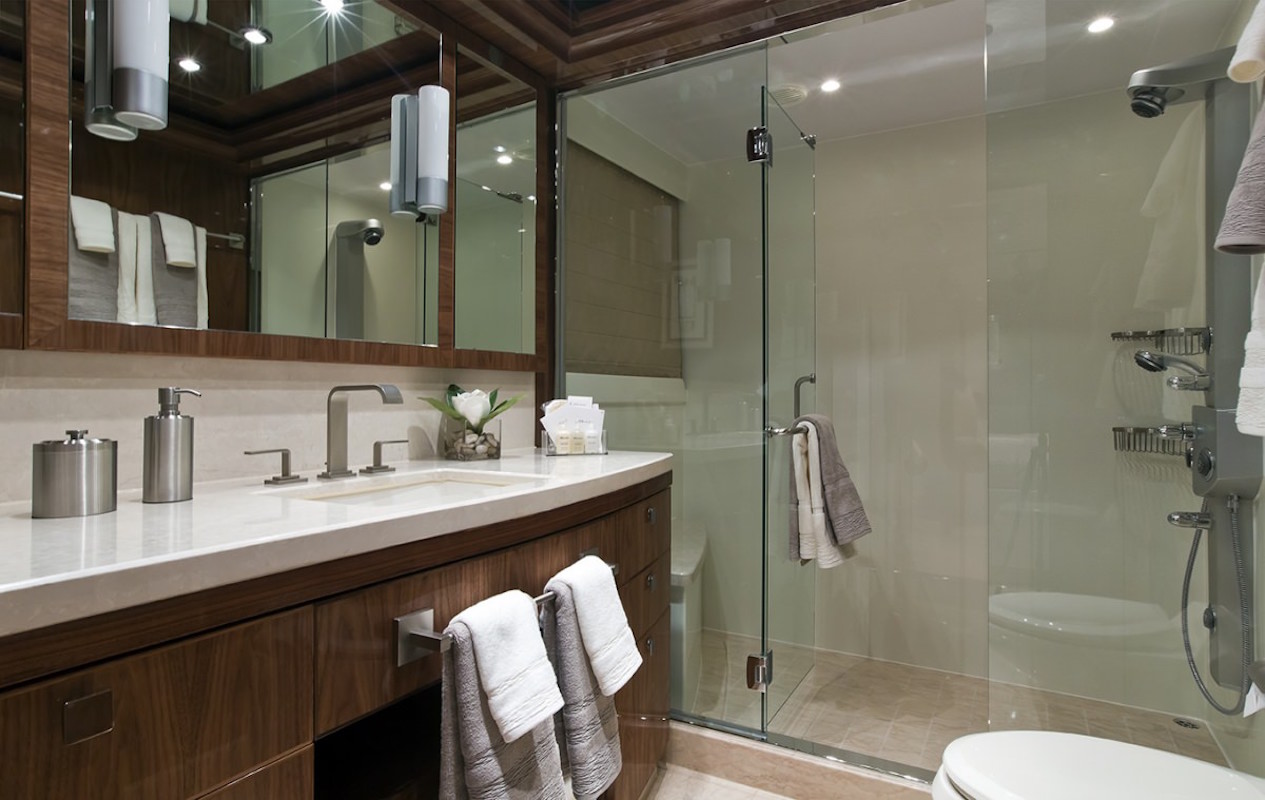 Bathroom 4.jpg