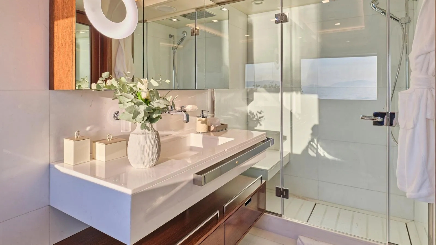 Bathroom Area 052.jpg