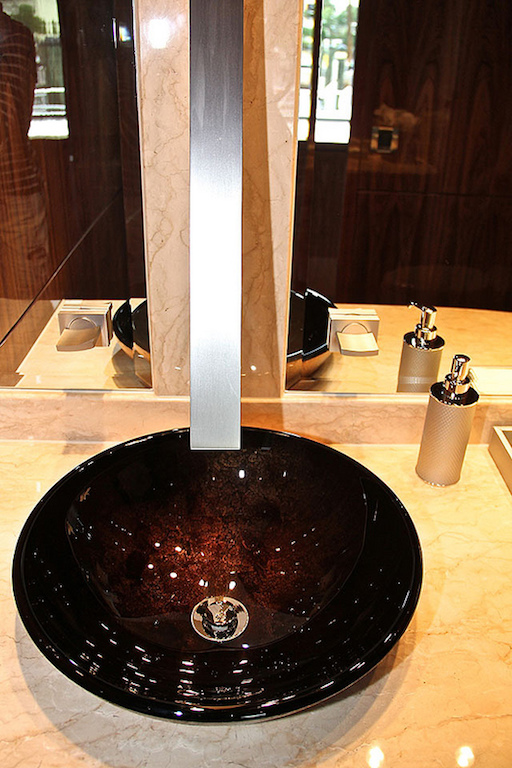Bathroom00007.jpg