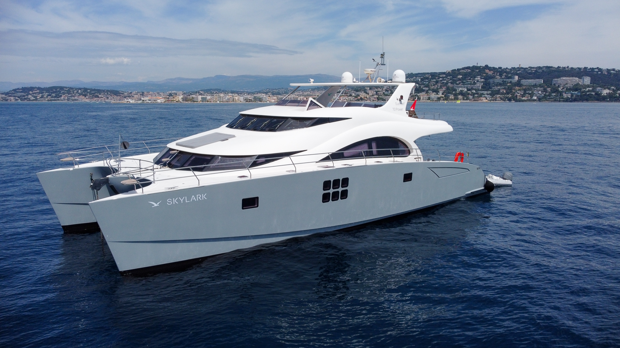 Catamaran SKYLARK.jpg