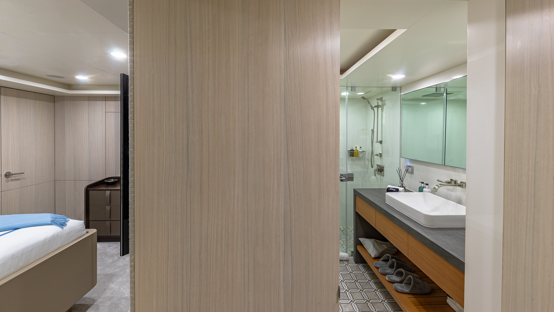 Double :twin cabin with ensuite .jpg