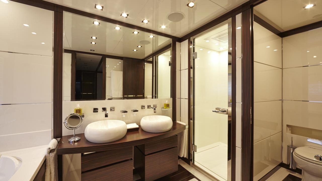 Double Guest Cabin - Bathroom.jpg