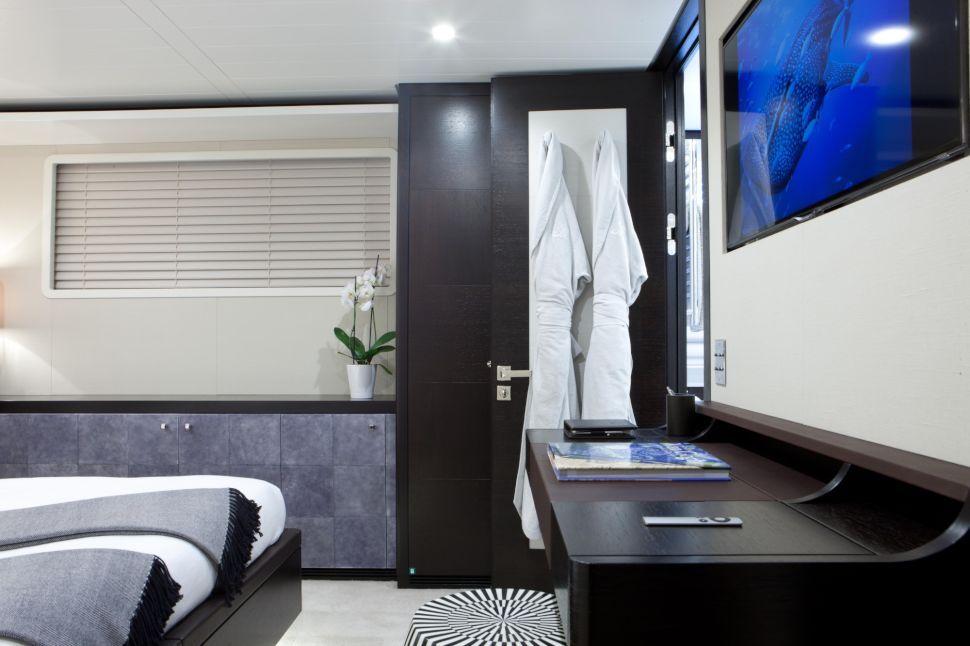 Double guest cabin 00001.jpg