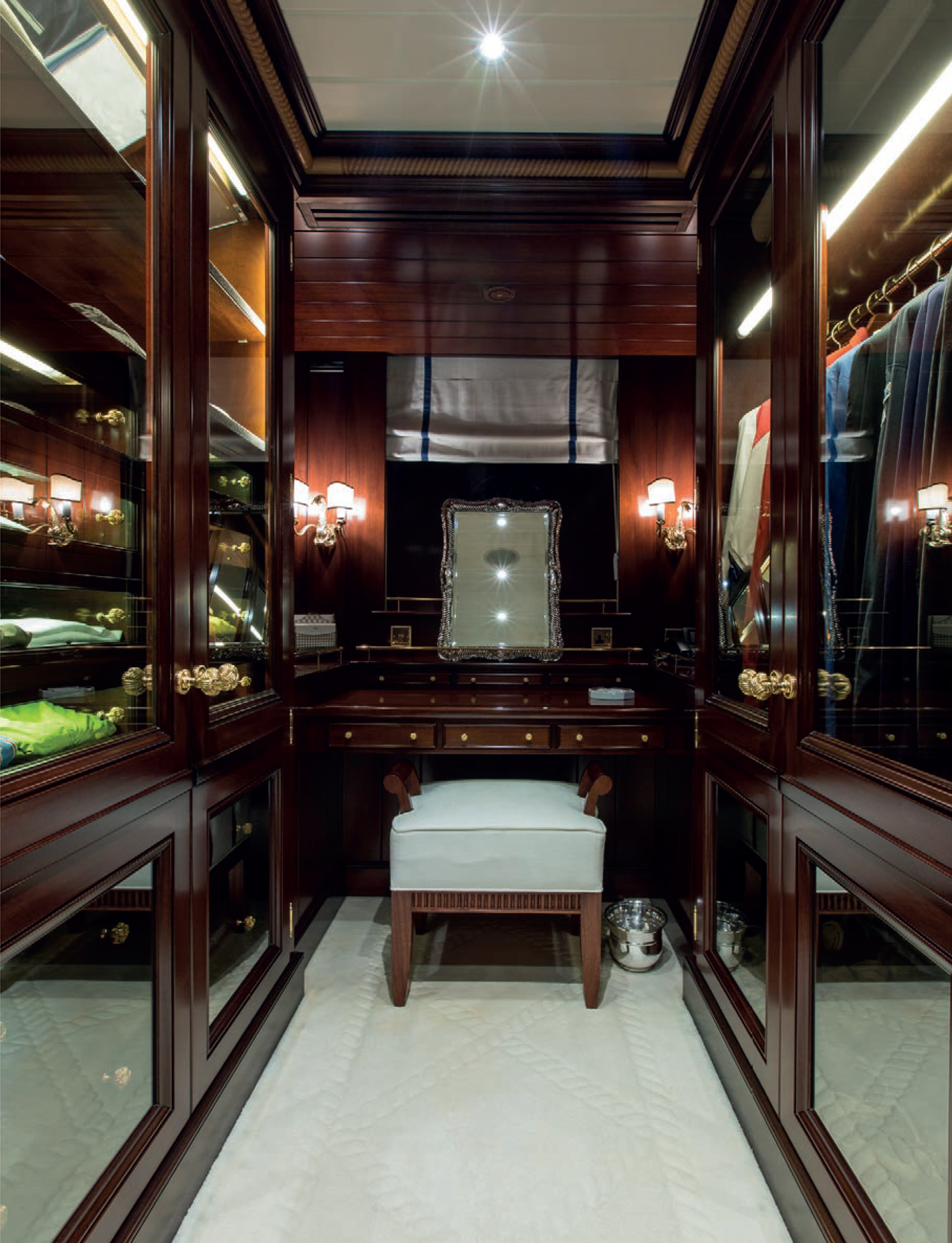 Dressing room and vanity.jpg