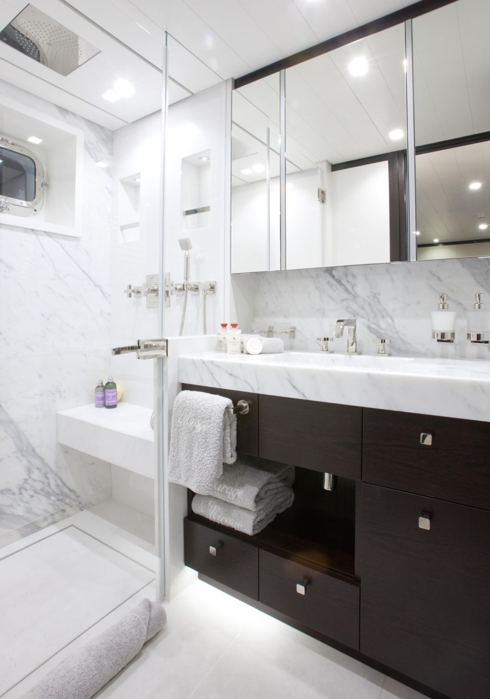 Ensuite  00003.jpg