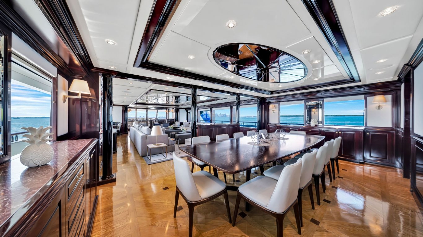 Enterior Dining area 01.jpg