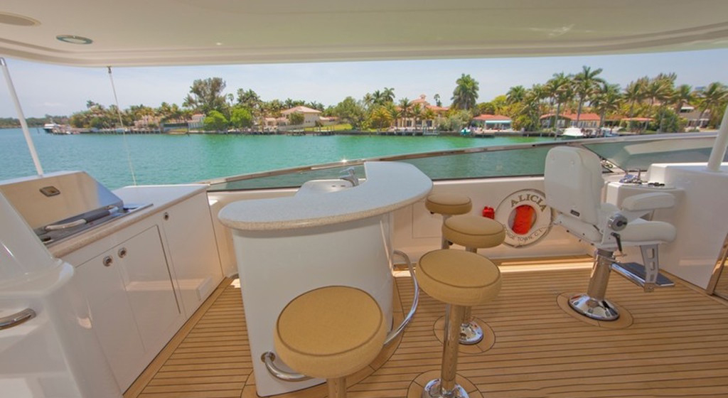 Exterior living spaces 00002.jpg