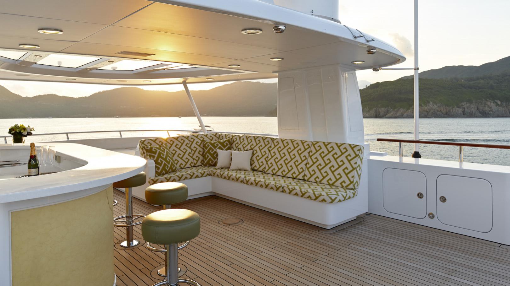 Exterior seating area 00001.jpg
