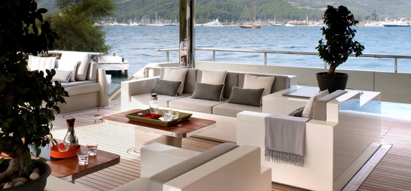Exterior seating area.jpg