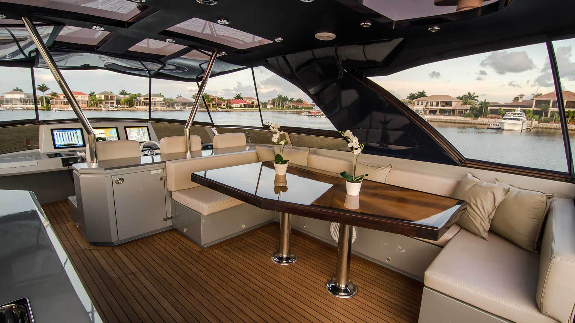 Flybridge and alfresco dining.jpg