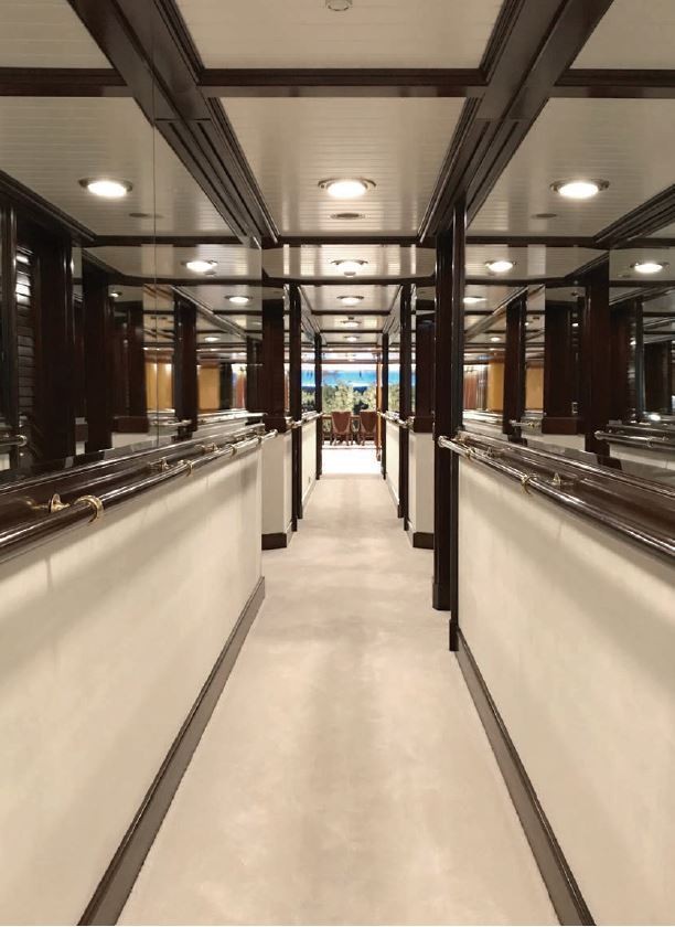 Foyer .jpg
