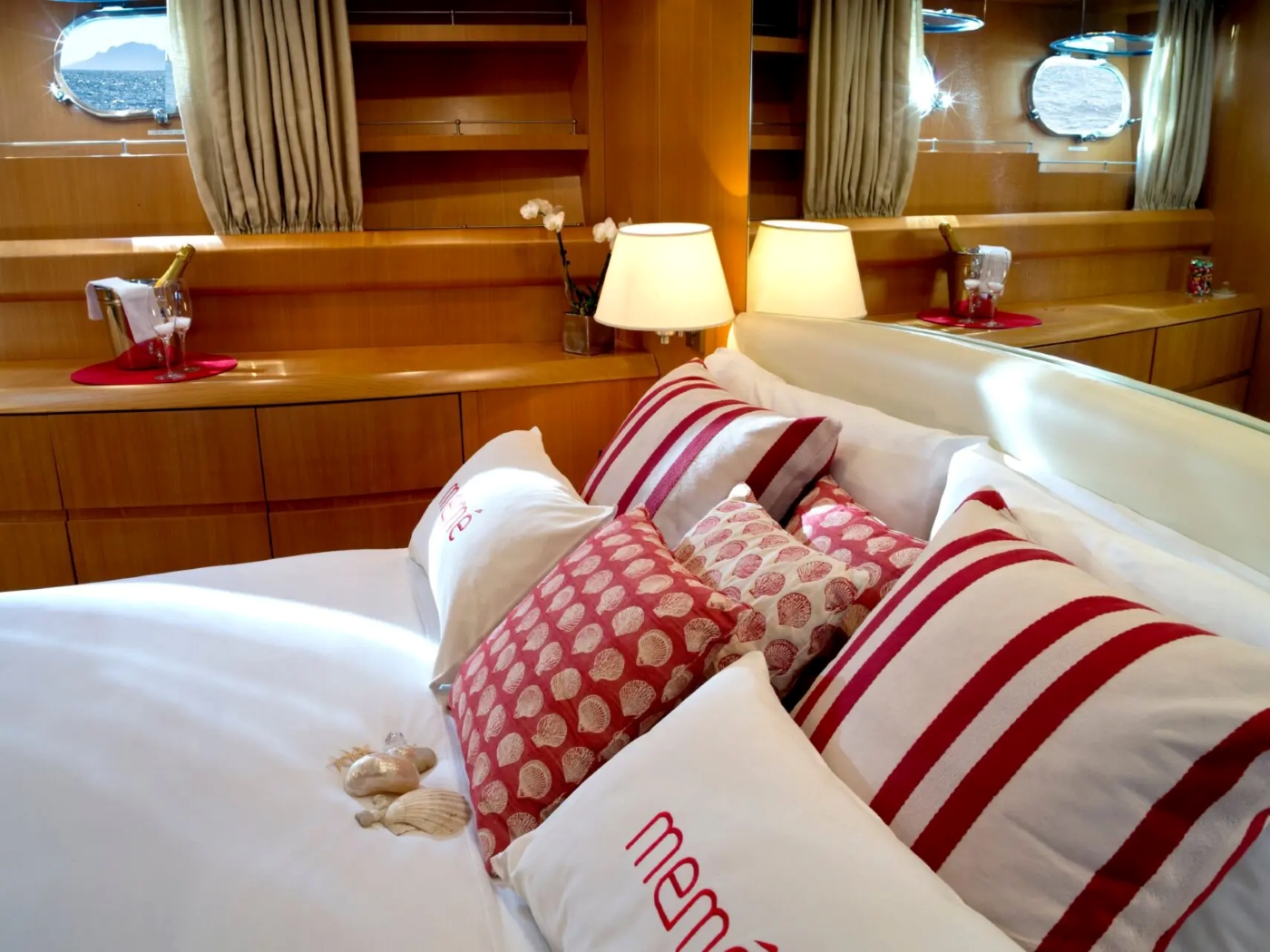 Guest Suite 03.jpg