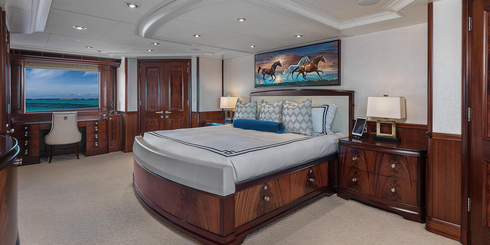Guest cabin 1.jpg
