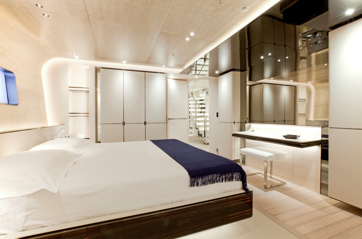 Guest cabin port side.jpg