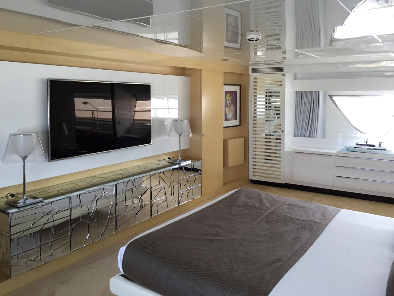 Guest cabins  00002.jpg