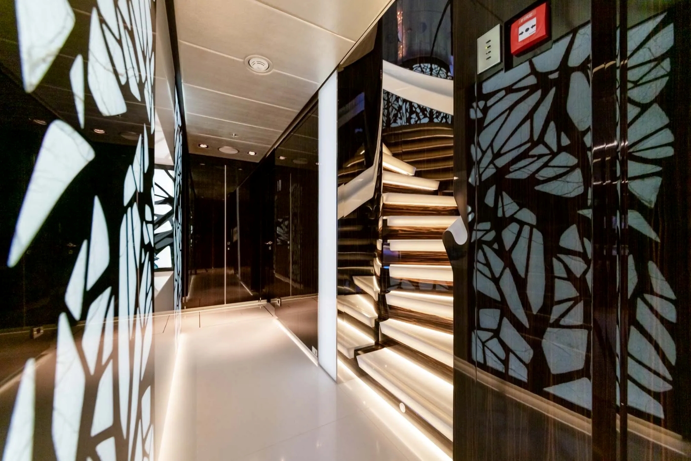 Hallway area 01.jpg
