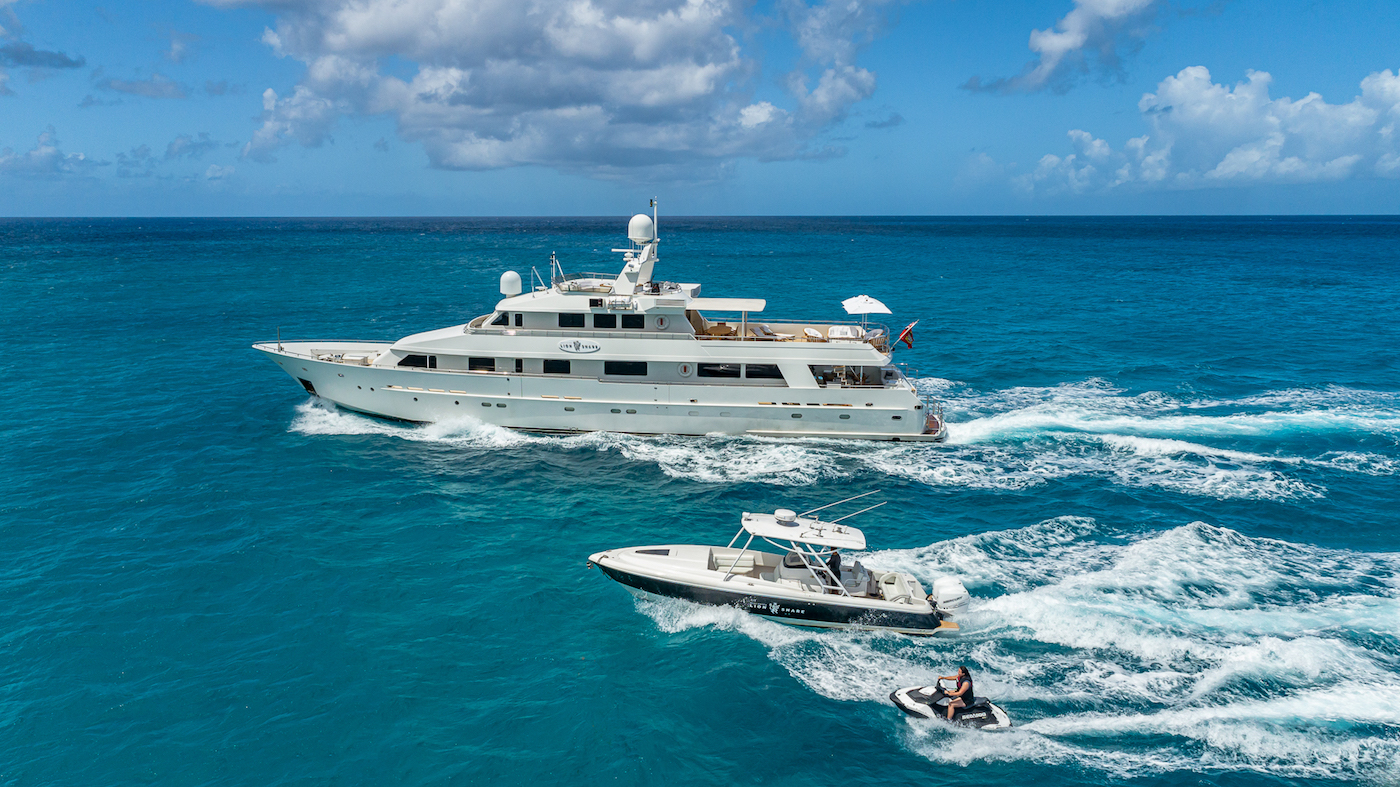 Heesen motor yacht LIONSHARE with toys.jpg