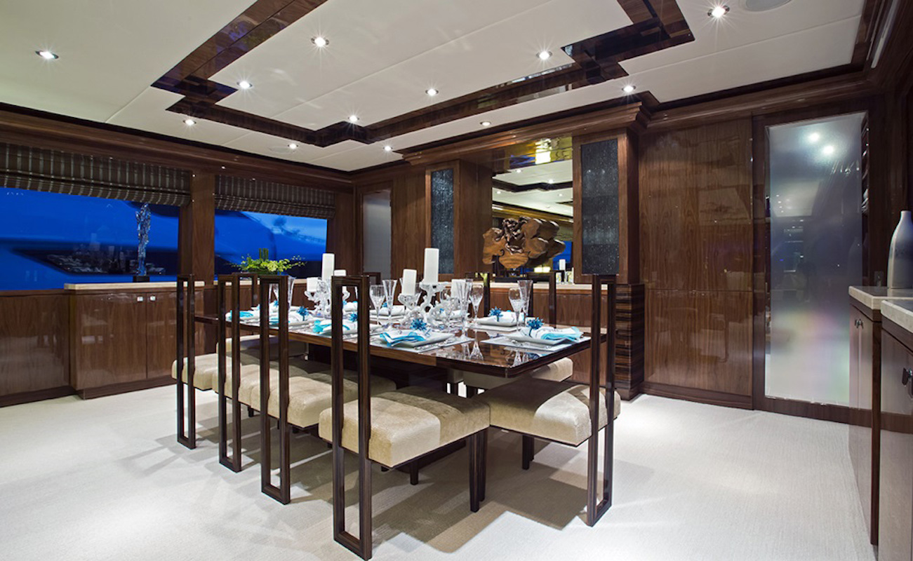 Indoor dining.jpg
