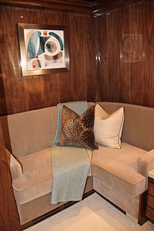 Interior 00003.jpg