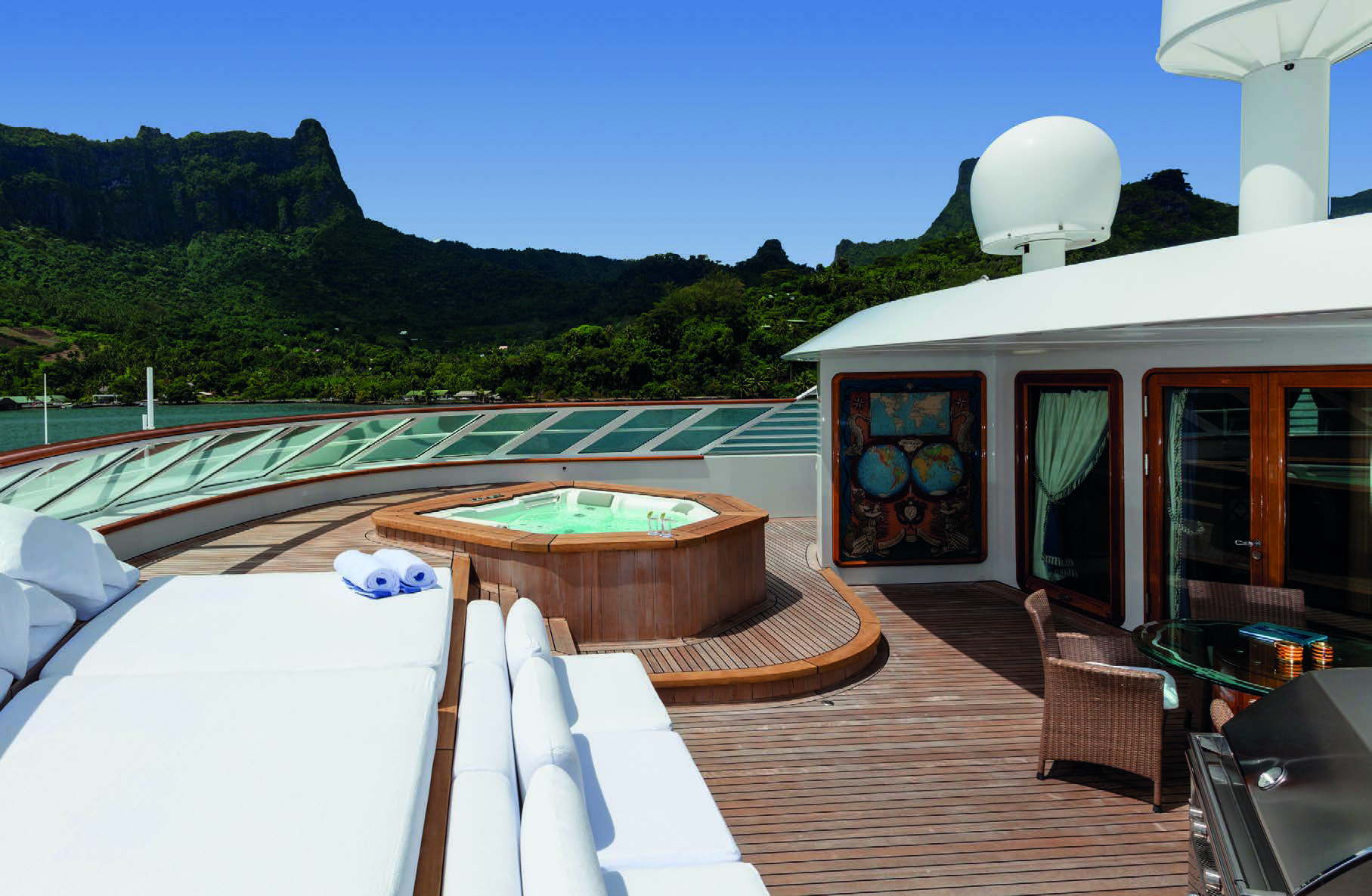 Jacuzzi and sun pads.jpg