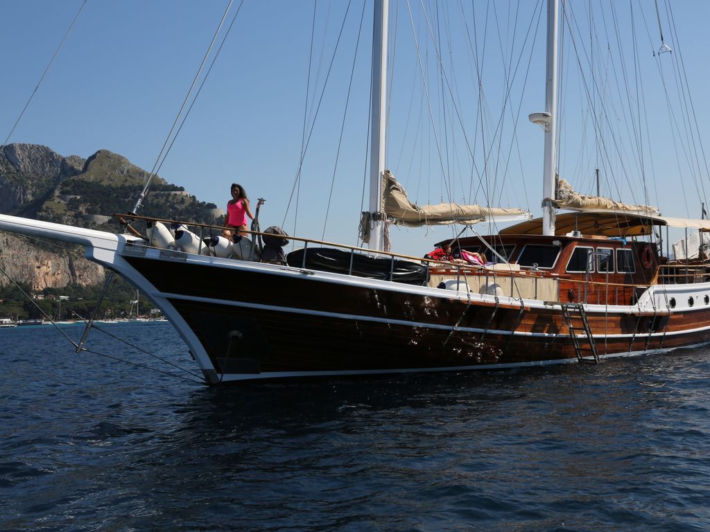 LADY CHRISTA exterior.jpg