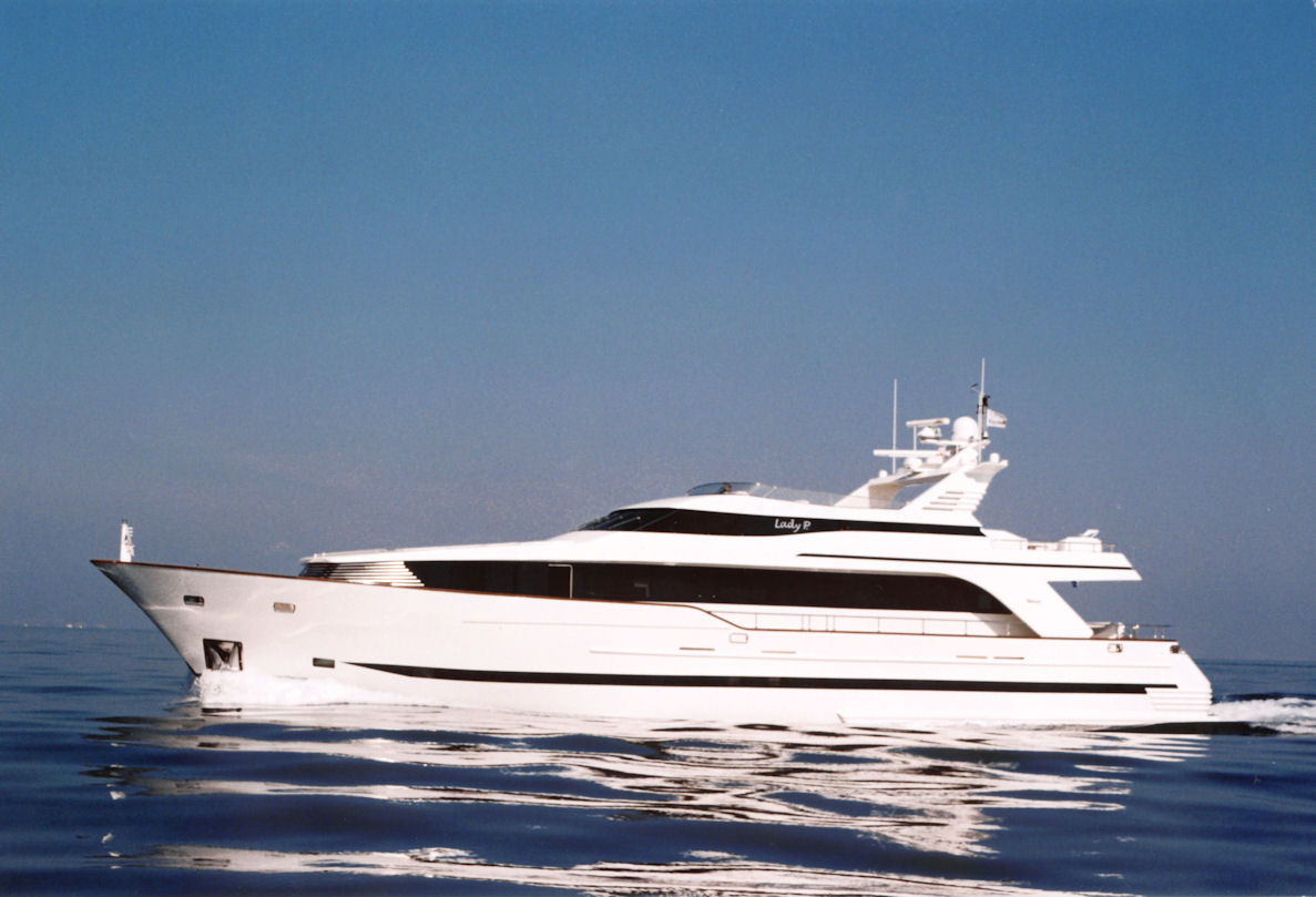 LADY P - exterior.jpg