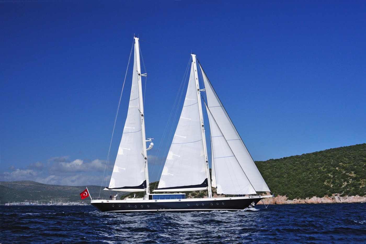 Luxury Superyacht Tuyike S.jpg