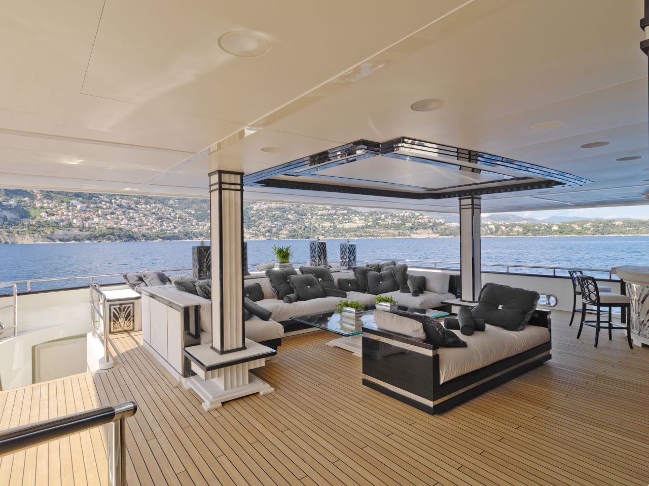 Main deck aft 23.jpg