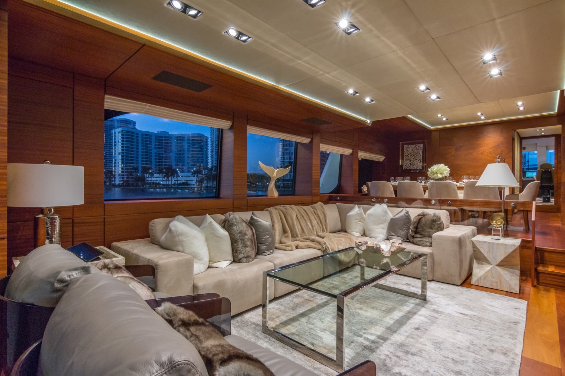 Main salon with forward dining.jpg