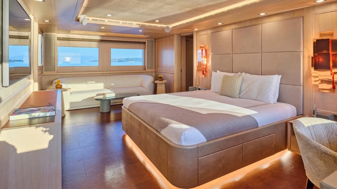 Master Stateroom  01.jpg