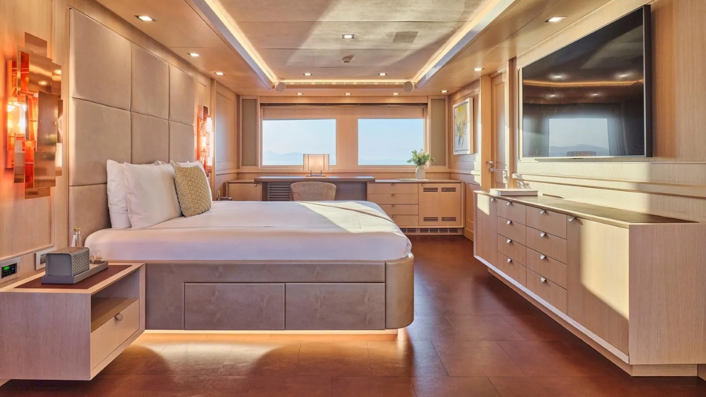 Master Stateroom  041.jpg