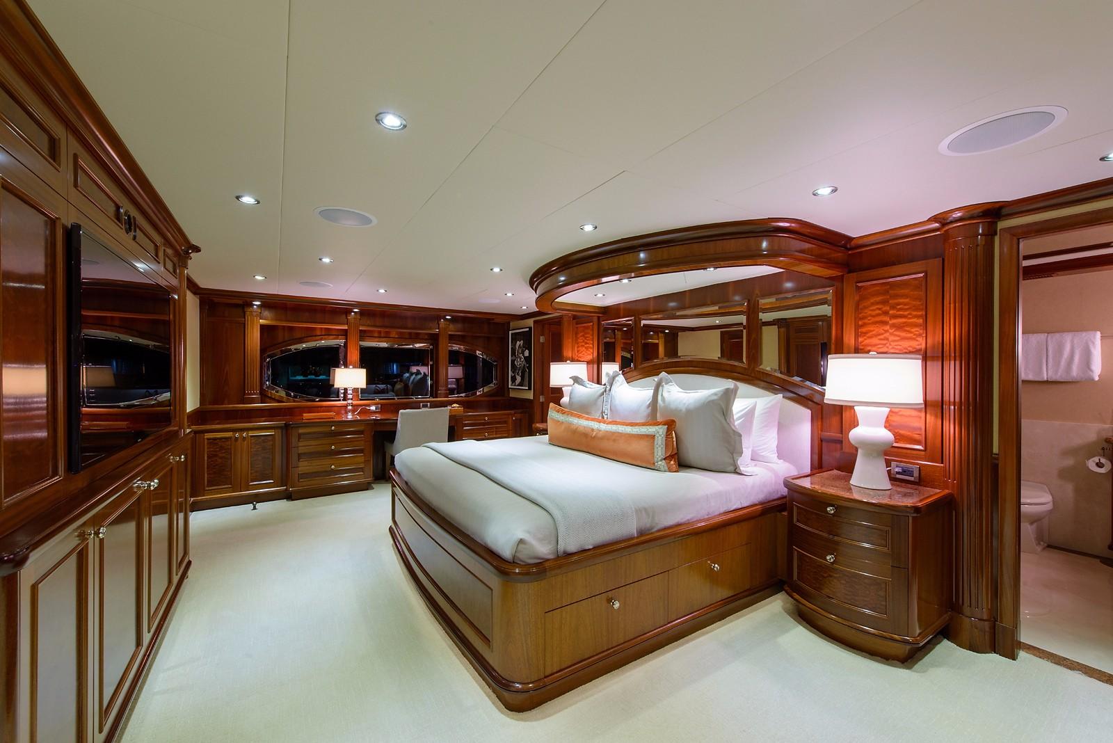 Master stateroom  00002.jpg