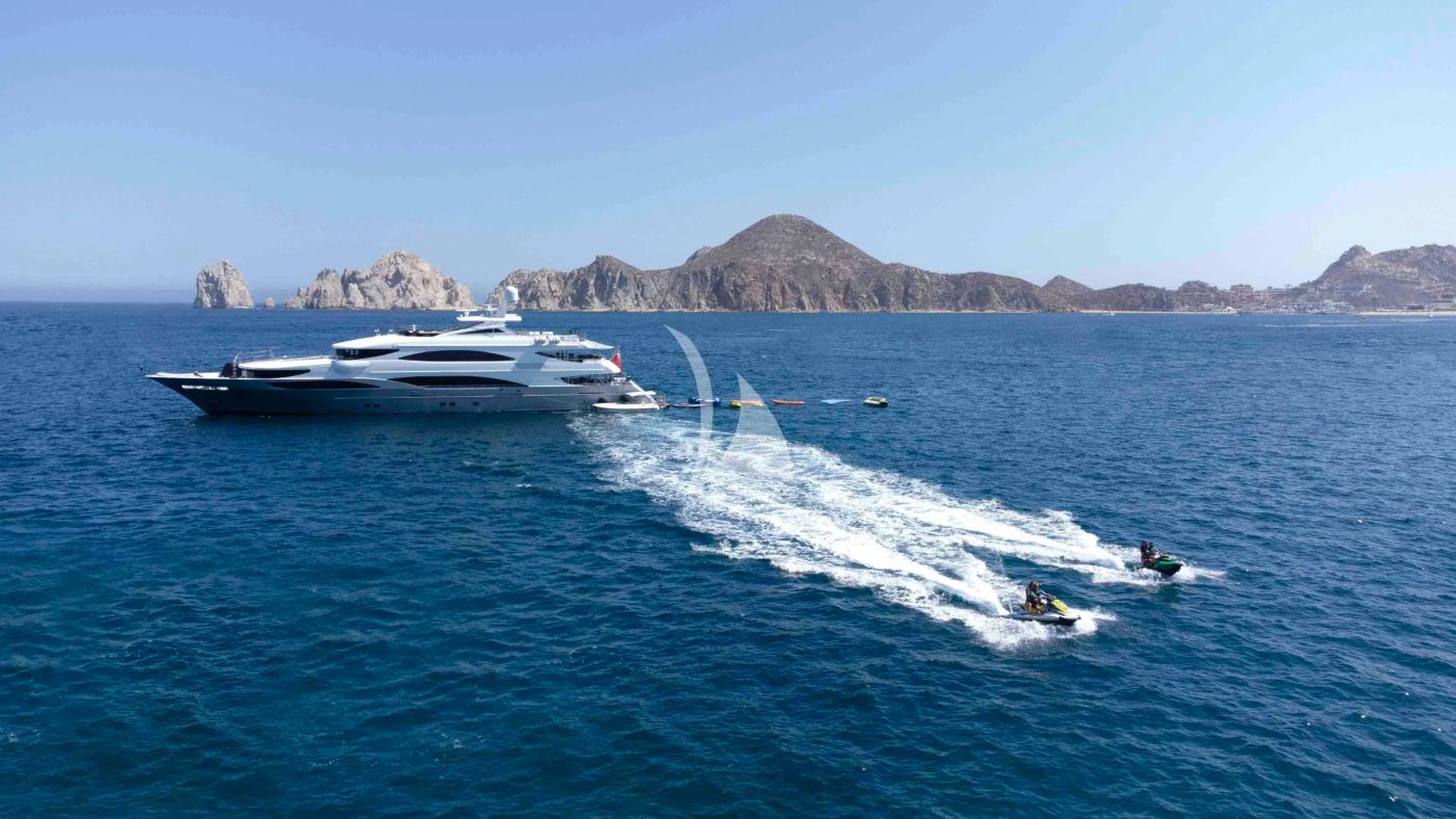Motor Yacht CHAMPAGNE SEAS.jpg