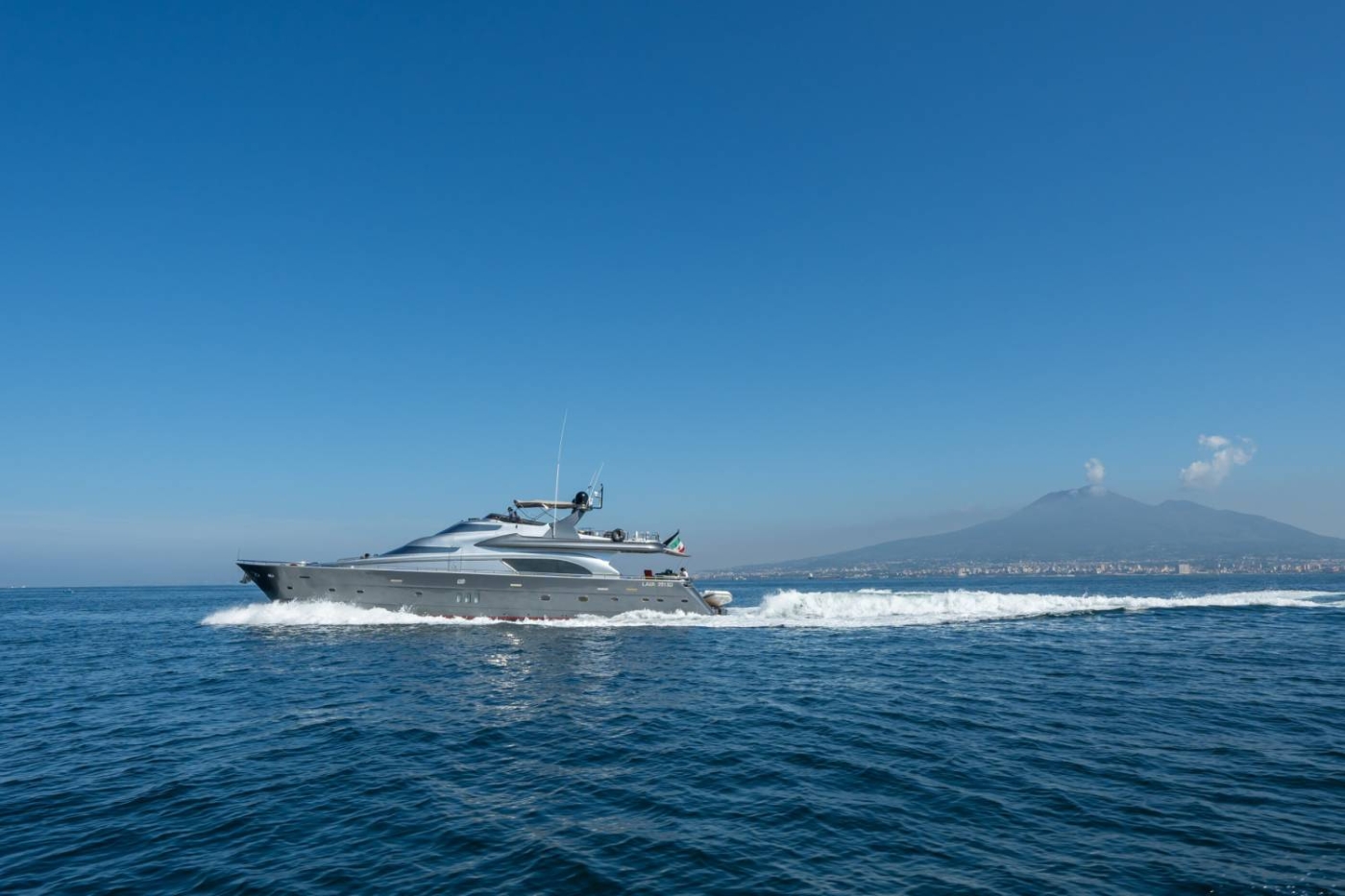 Motor Yacht LADY B.jpg