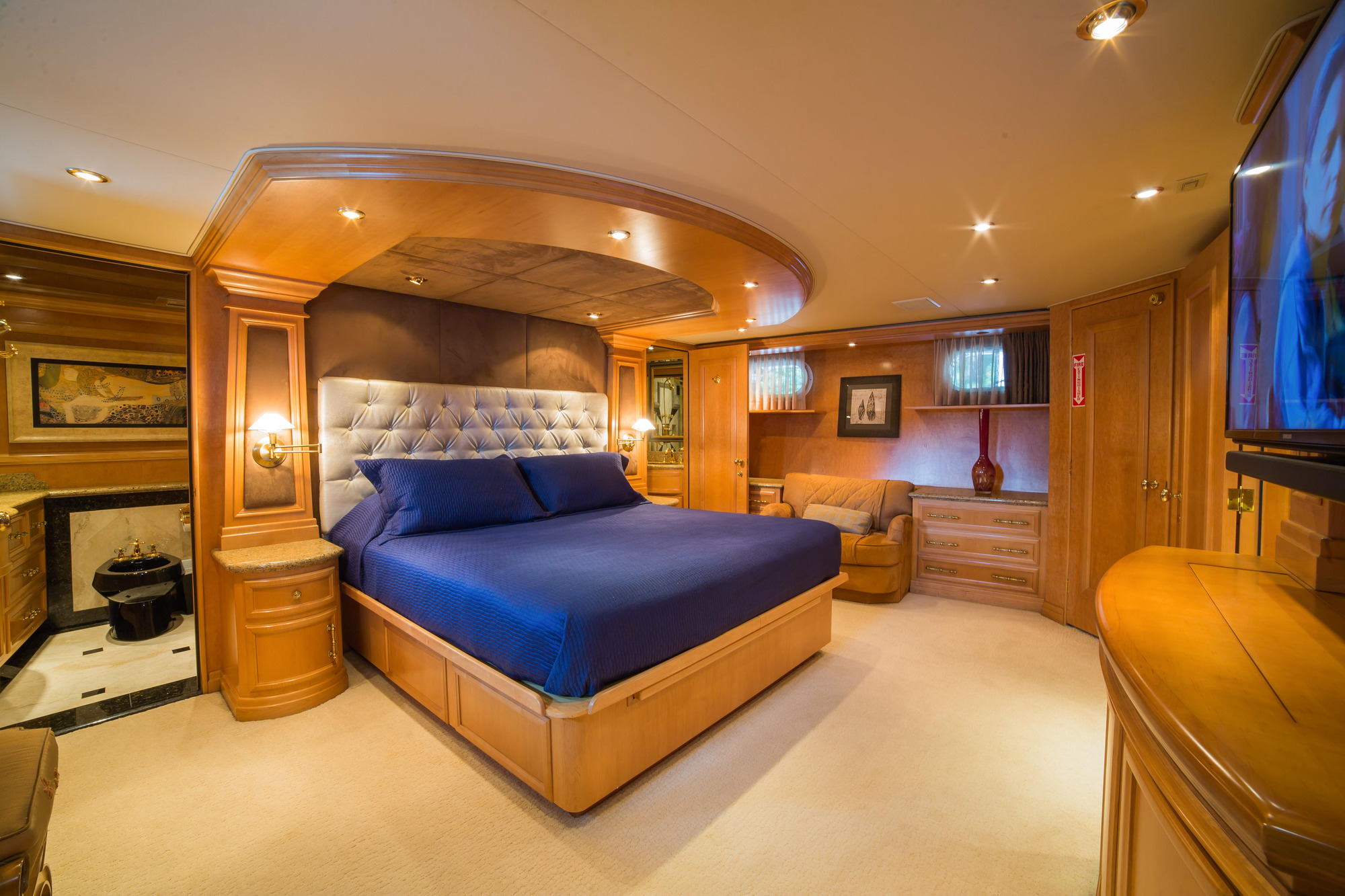 Motor Yacht LADY LEX - Master stateroom.jpg