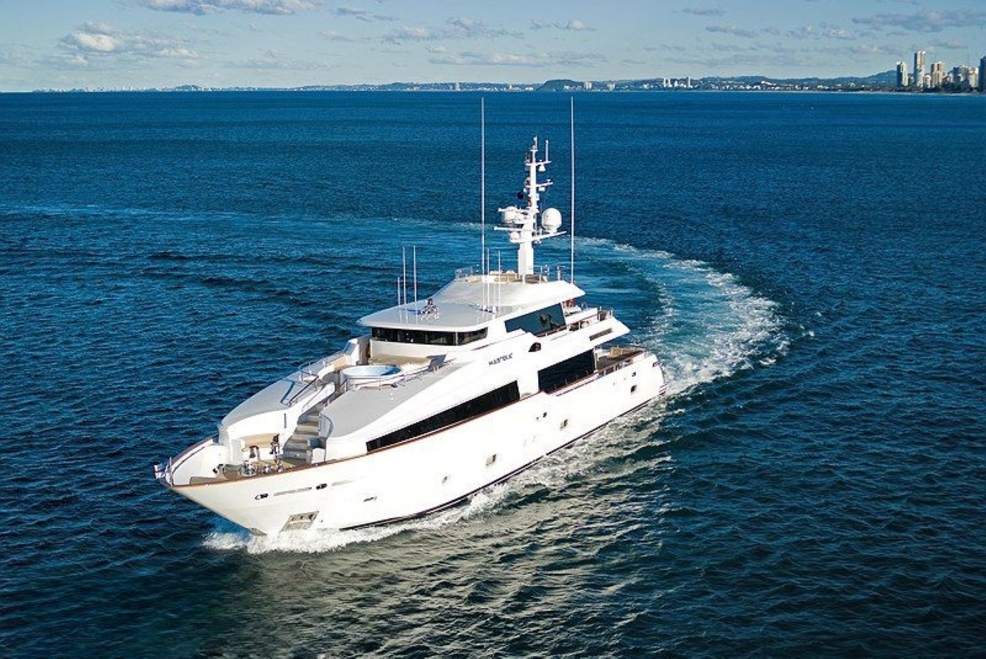 Motor Yacht MASTEKA 2.jpg