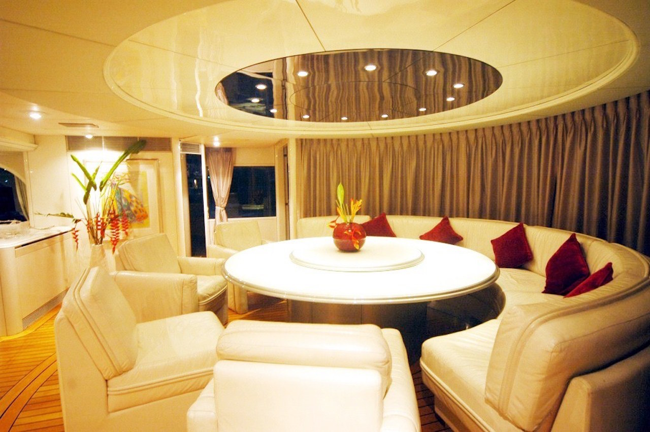 Motor yacht Lady Arraya -  Dining area.jpg