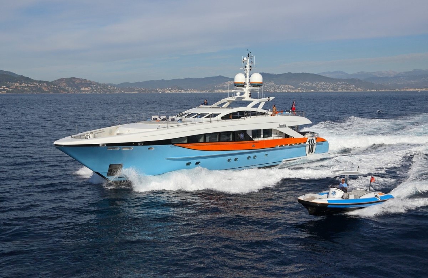 Motoryacht AURELIA.jpg