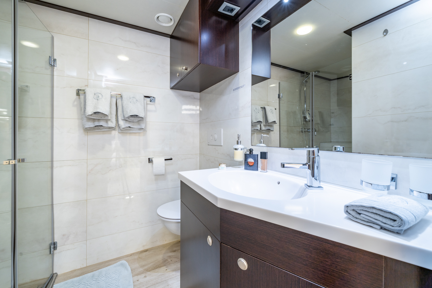 Natalie  master ensuite .jpg