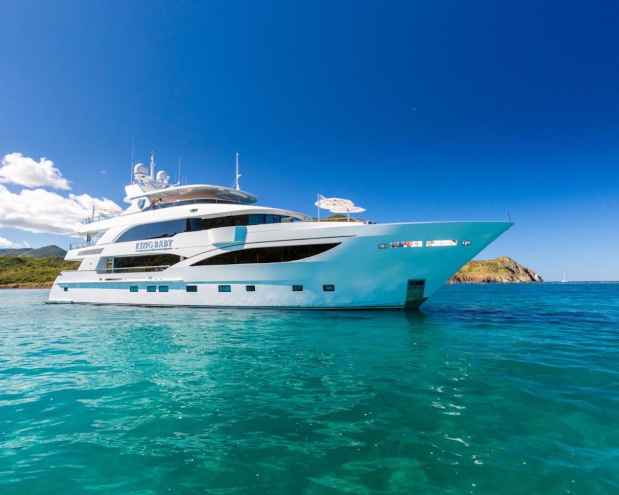 Profile of the superyacht.jpg