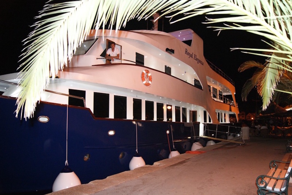 Royal Eleganza at night.jpg
