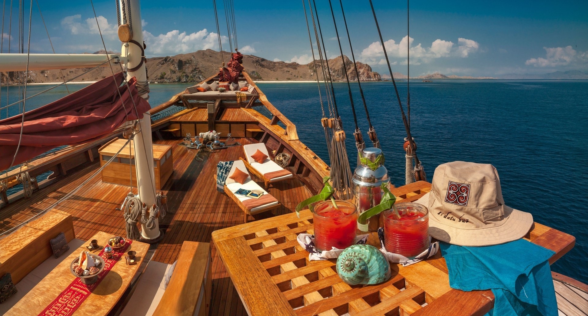 SI DATU BUA - Cocktails under the sun.jpg
