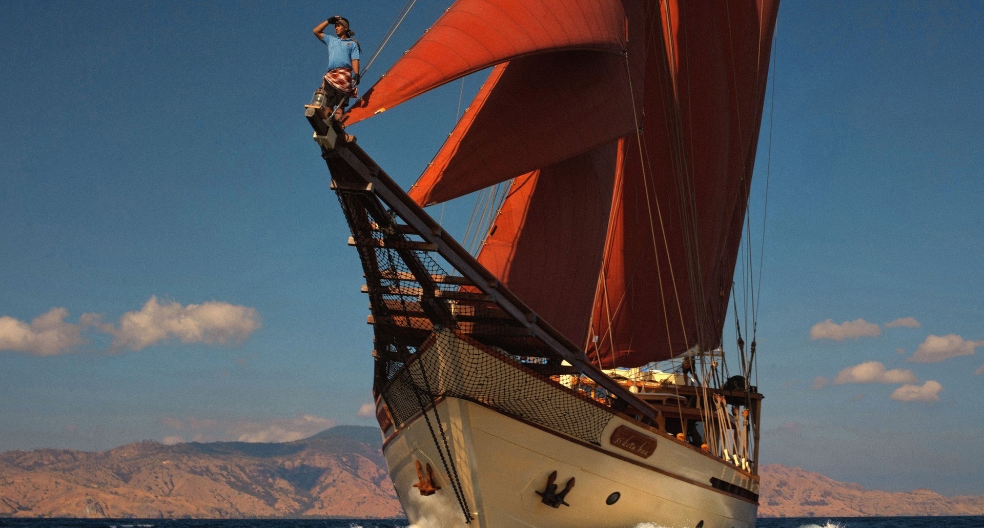 SI DATU BUA - sailing.jpg