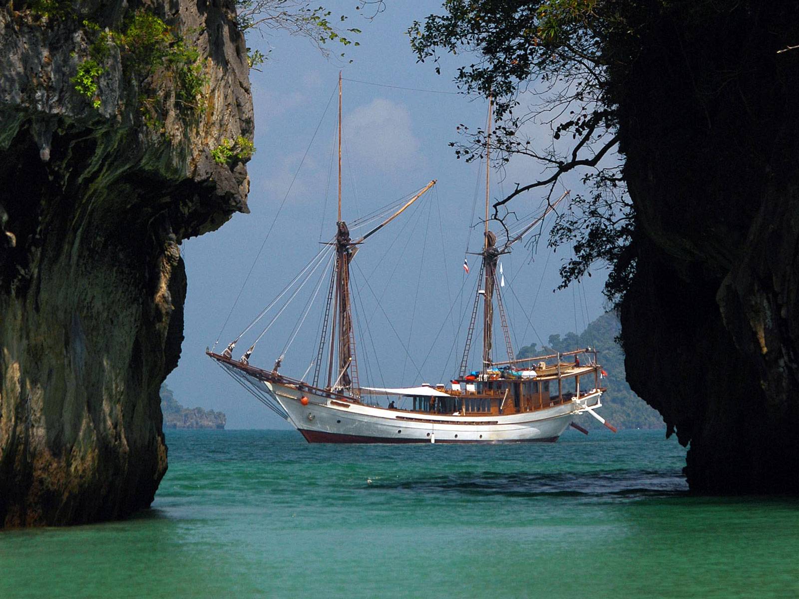 SI DATU BUA out at sea.jpg