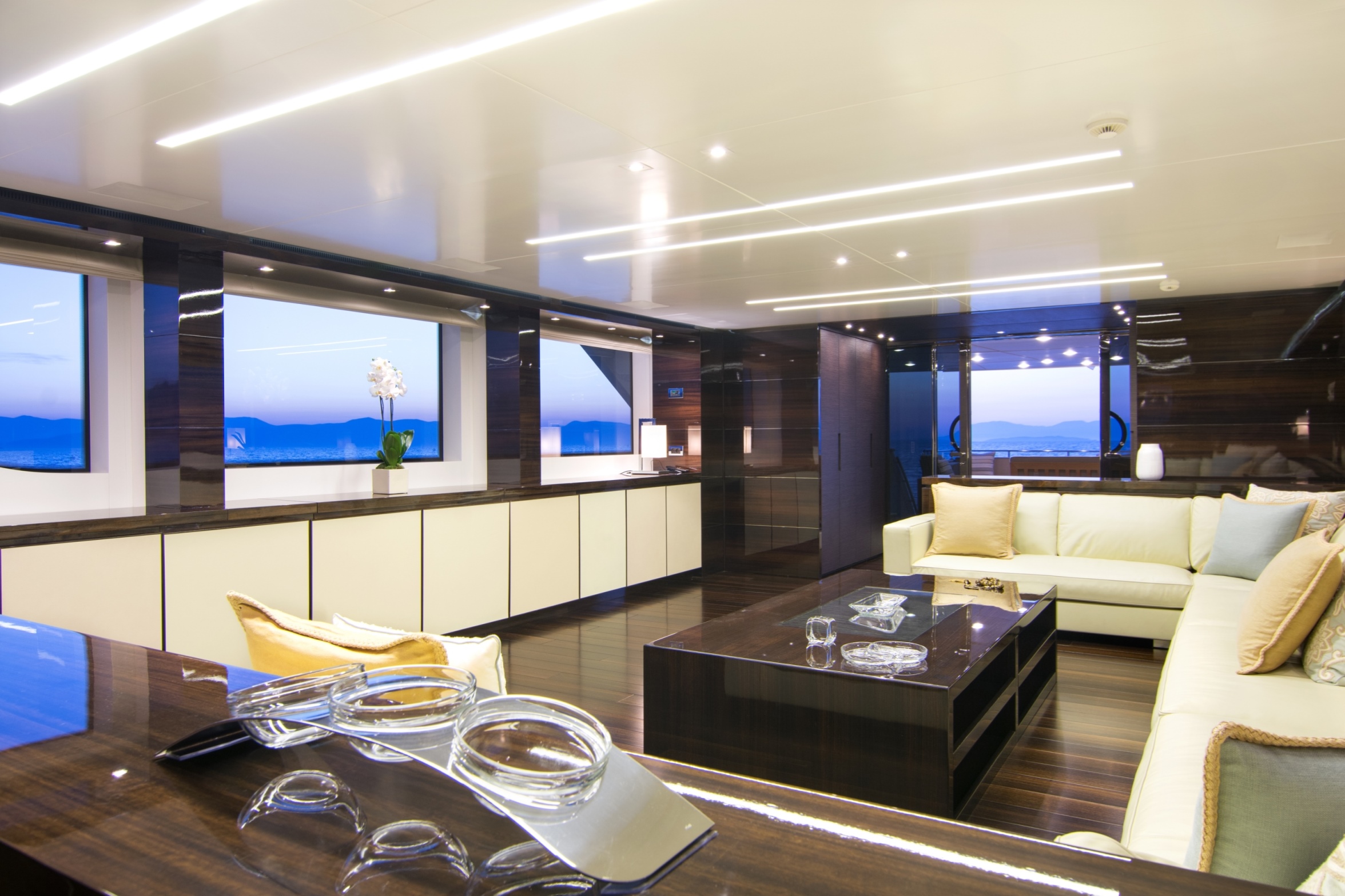 Salon view aft.jpg