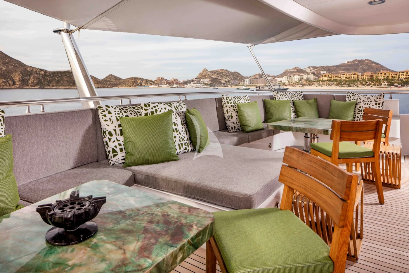 Salon with Sea views..jpg