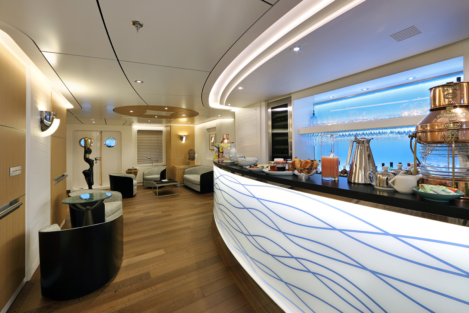 Saloon and bar - Photo©Ameller.jpg