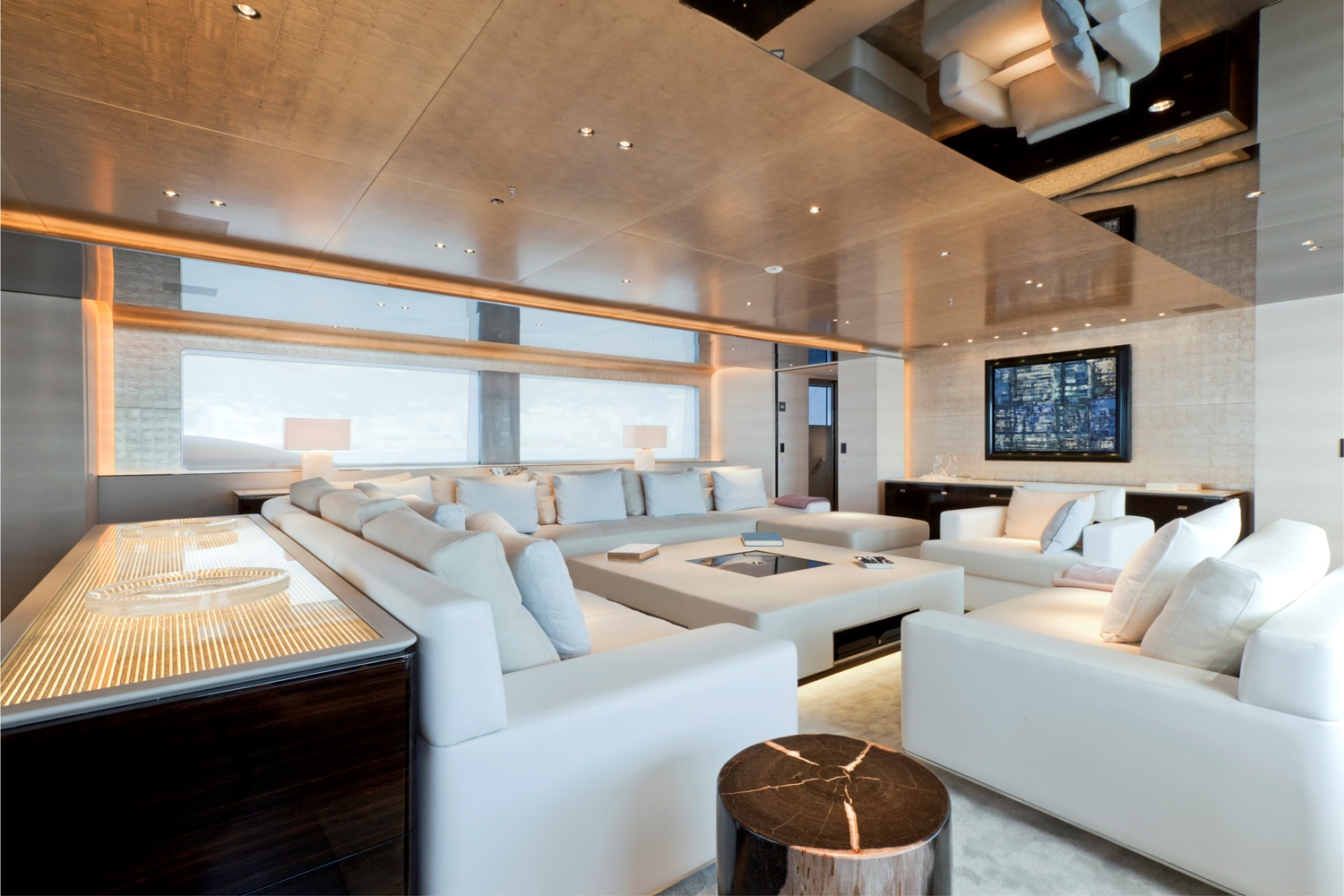 Spacious main salon.jpg