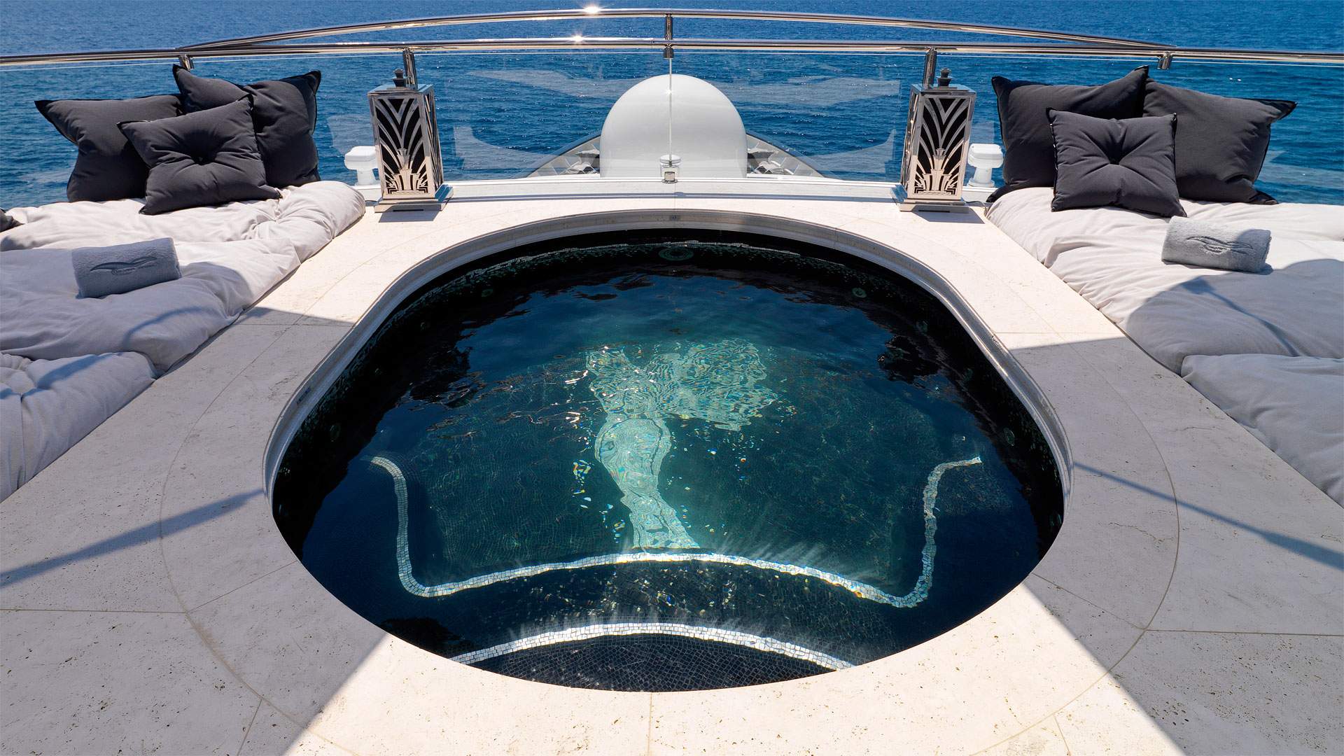 Sundeck pool 00002.jpg