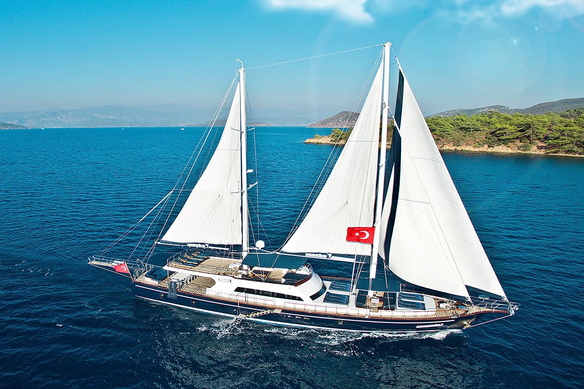 Turkish gulet.jpg